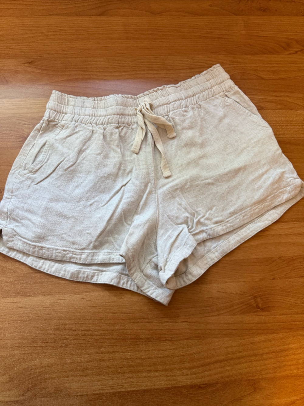 Gentle Fawn Cream Drawstring Linen-Blend Athletic Shorts